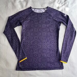 Nike Pro Women's Size Medium Long Sleeve Geometric Print‎ Athletic Top Purple